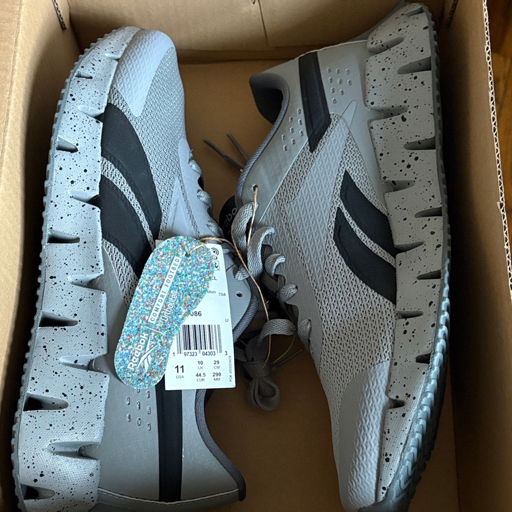 Reebok Sneakers